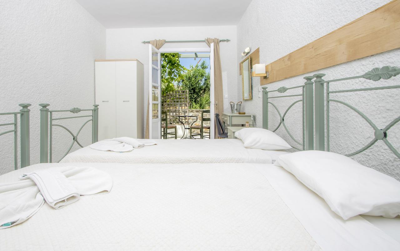 Syros Inn Galissas Exterior photo